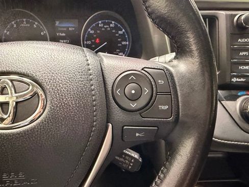 Used 2017 Toyota RAV4 XLE AWD/4WD image 29