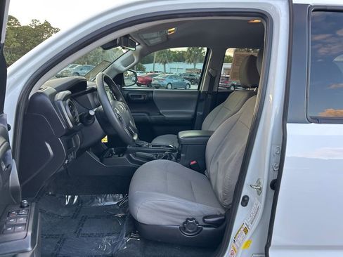 Used 2019 Toyota Tacoma SR w/ SR Convenience Package image 16