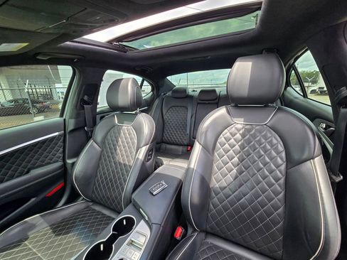 Used 2019 Genesis G70 2.0T Advanced w/ Sport Package RWD image 27