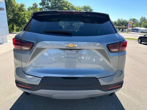Used 2025 Chevrolet Blazer LT w/ Driver Confidence Package FWD image 4