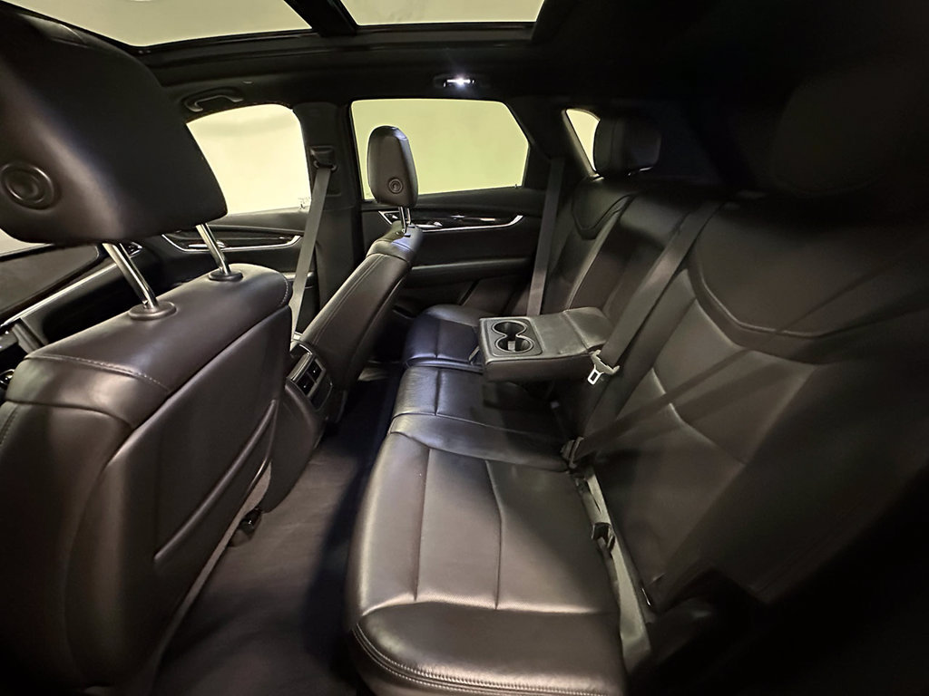 Used 2020 Cadillac XT5 Premium Luxury AWD/4WD image 17