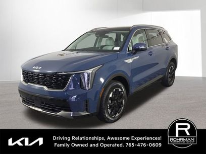 Certified 2025 Kia Sorento S w/ Panoramic Sunroof Package