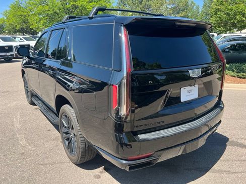 Used 2021 Cadillac Escalade Sport w/ LPO, Illumination Package AWD/4WD image 3