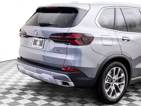 New 2026 BMW X5 xDrive50e image 36