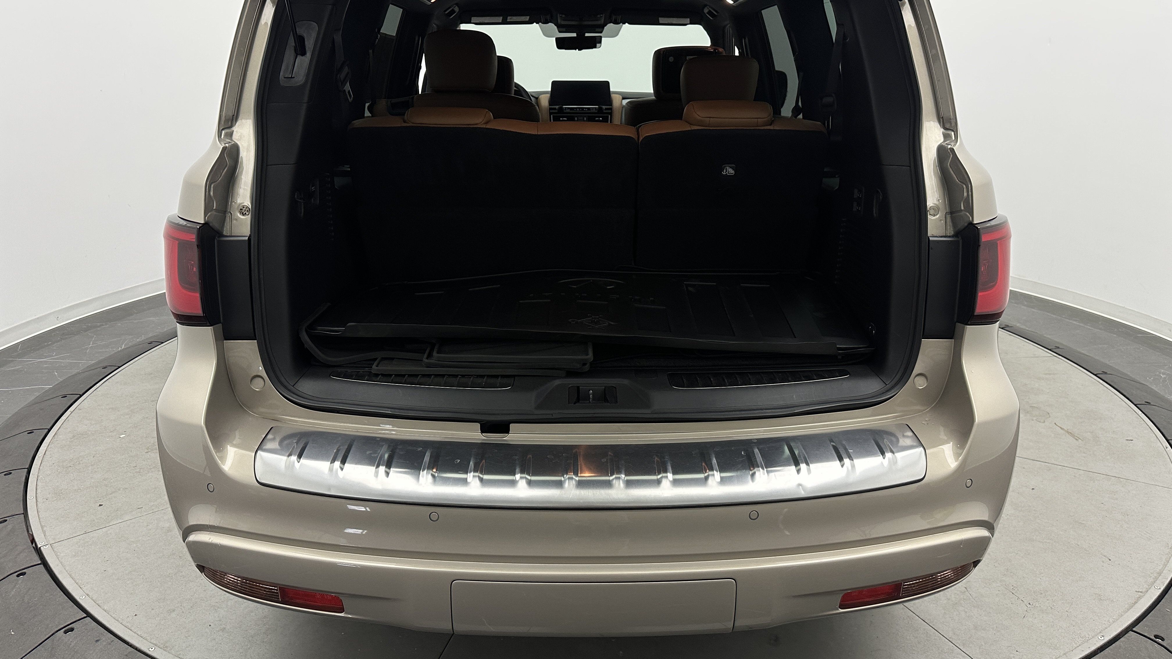 Used 2023 INFINITI QX80 Sensory w/ Cargo Package AWD/4WD image 40