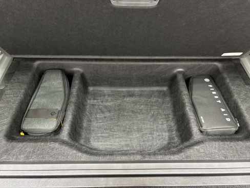 Used 2024 Rivian R1S Adventure image 26