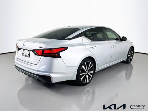 Used 2022 Nissan Altima 2.5 SR image 5