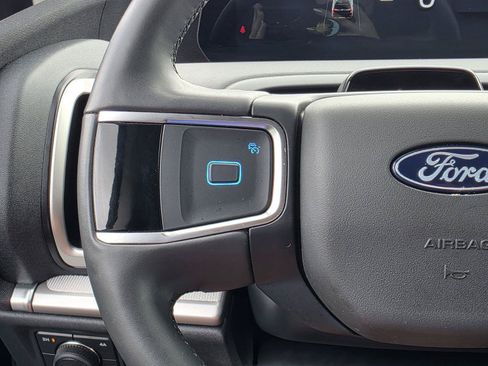Used 2025 Ford Expedition Max Active AWD/4WD image 21