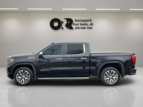 Used 2024 GMC Sierra 1500 Denali w/ Denali Reserve Package image 3