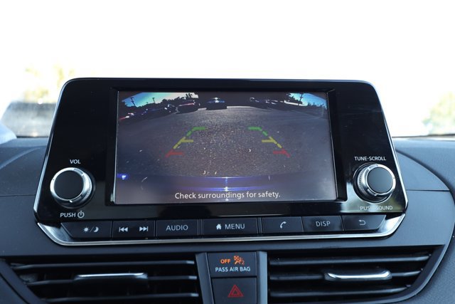 Used 2024 Nissan Altima 2.5 S FWD image 17
