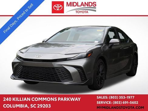 Used 2026 Toyota Camry SE w/ Multimedia Upgrade Package FWD image 1