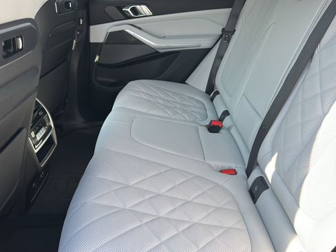 New 2026 BMW X5 M60i image 15