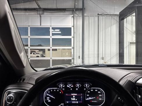 Used 2019 GMC Sierra 1500 SLT w/ SLT Premium Plus Package AWD/4WD image 7