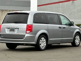 Used 2019 Dodge Grand Caravan SE w/ UConnect Hands-Free Group video 2