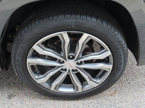 Used 2019 GMC Terrain Denali w/ Advanced Safety Package image 15