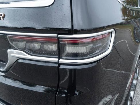 Used 2022 Jeep Grand Wagoneer Series III w/ Rear Seat Video Group 1 image 41