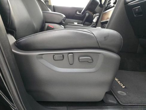 Used 2024 Nissan Armada SL image 18