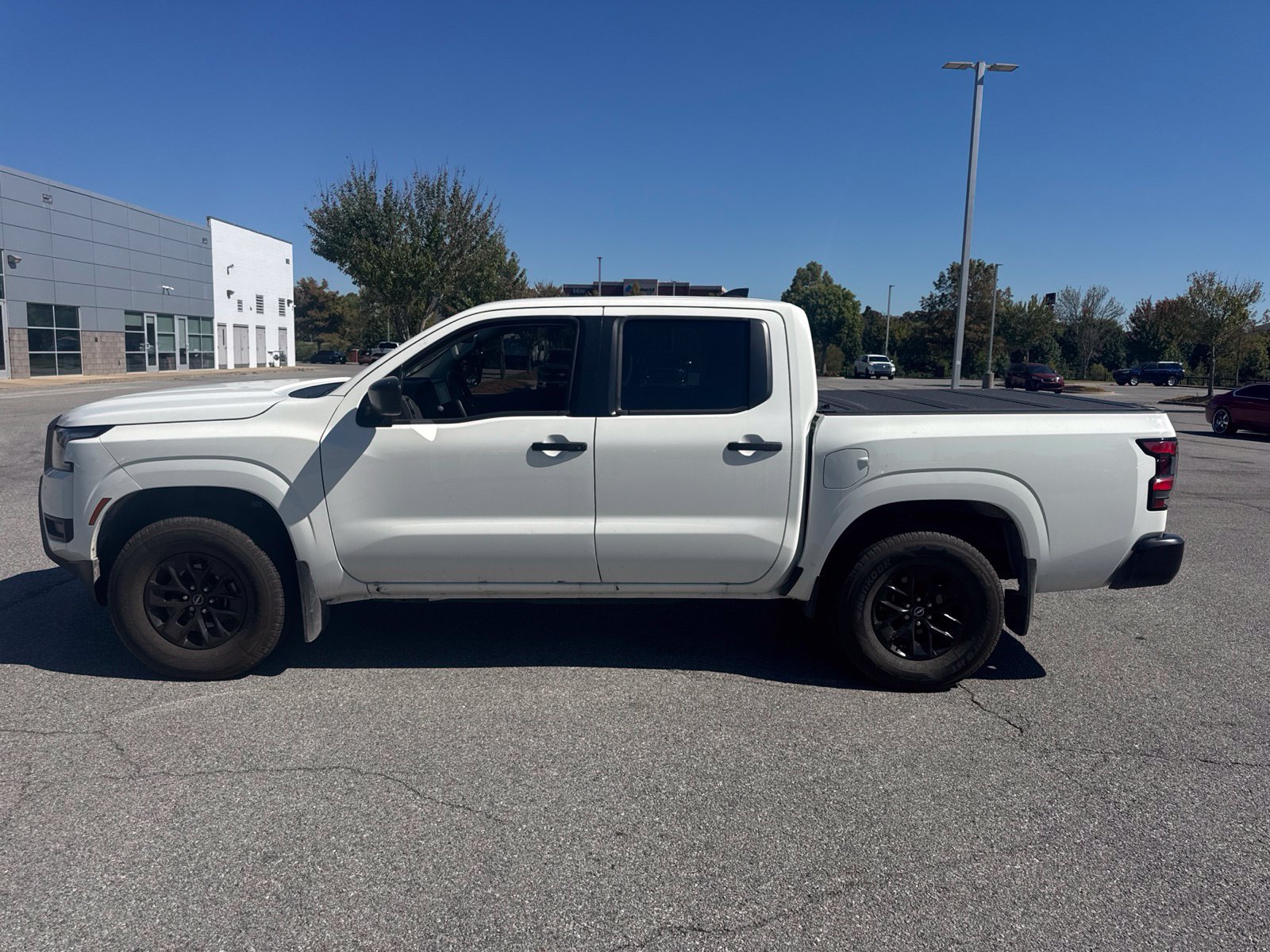 Used 2025 Nissan Frontier S AWD/4WD image 8