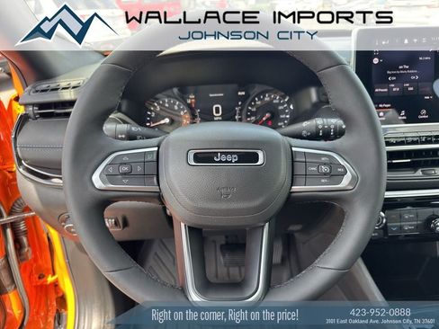 Used 2026 Jeep Compass Latitude AWD/4WD image 27