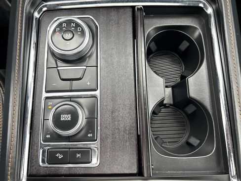 Used 2022 Ford Expedition Platinum image 35