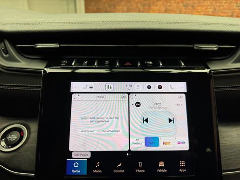 Used 2022 Jeep Grand Cherokee L Limited AWD/4WD image 19