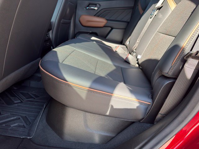 Certified 2024 GMC Canyon AT4 AWD/4WD image 7