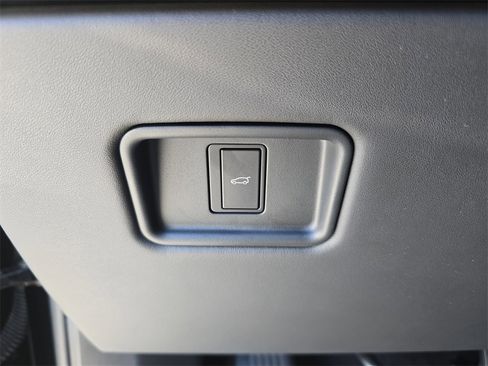 Certified 2023 Land Rover Range Rover Sport SE image 27