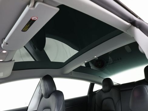 Used 2020 Tesla Model 3 Performance image 13