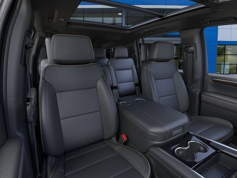 New 2026 Chevrolet Suburban Premier AWD/4WD image 16