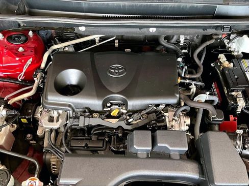 Used 2022 Toyota RAV4 LE FWD image 32