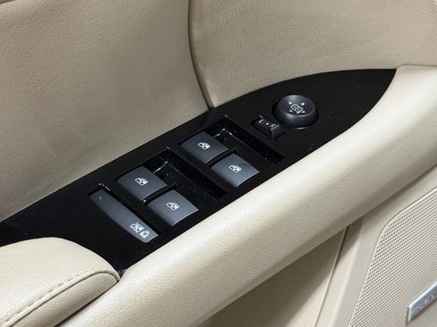 Used 2014 Cadillac XTS Luxury w/ Driver Awareness Package FWD image 27