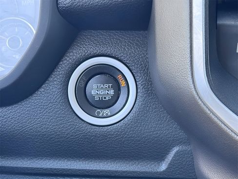 Used 2019 RAM 2500 Big Horn image 17