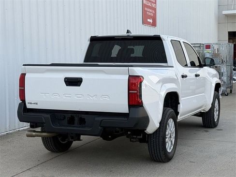 Used 2024 Toyota Tacoma SR image 4