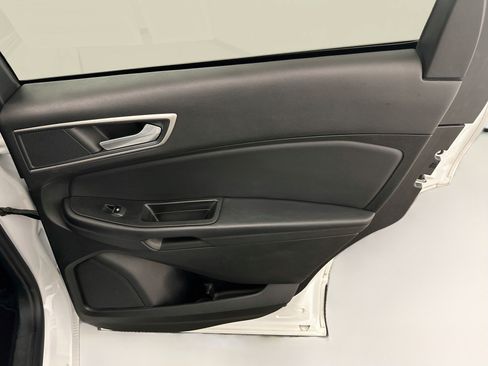 Used 2024 Ford Edge SEL AWD/4WD image 30