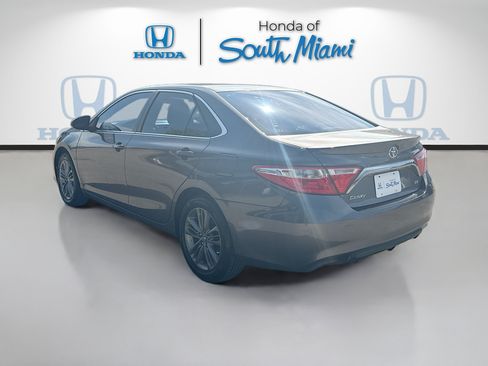 Used 2017 Toyota Camry SE FWD image 5