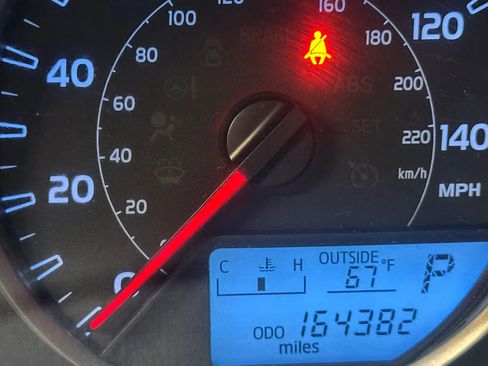 Used 2015 Toyota RAV4 LE AWD/4WD image 14