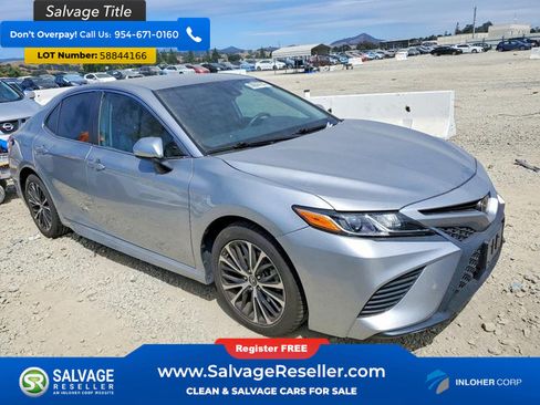 Used 2019 Toyota Camry SE FWD image 5