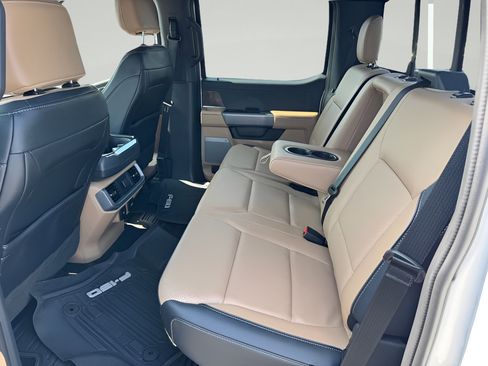 Used 2022 Ford F150 Lariat AWD/4WD image 13