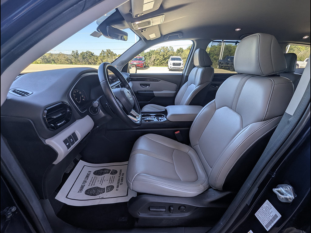 Used 2025 Honda Pilot EX-L image 18