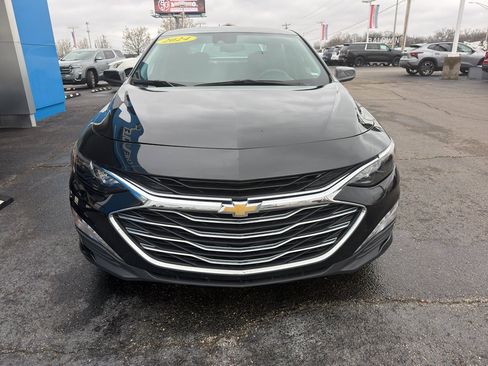 Used 2024 Chevrolet Malibu LT image 2