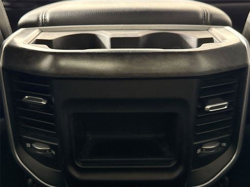 Used 2021 RAM 1500 Big Horn RWD image 32