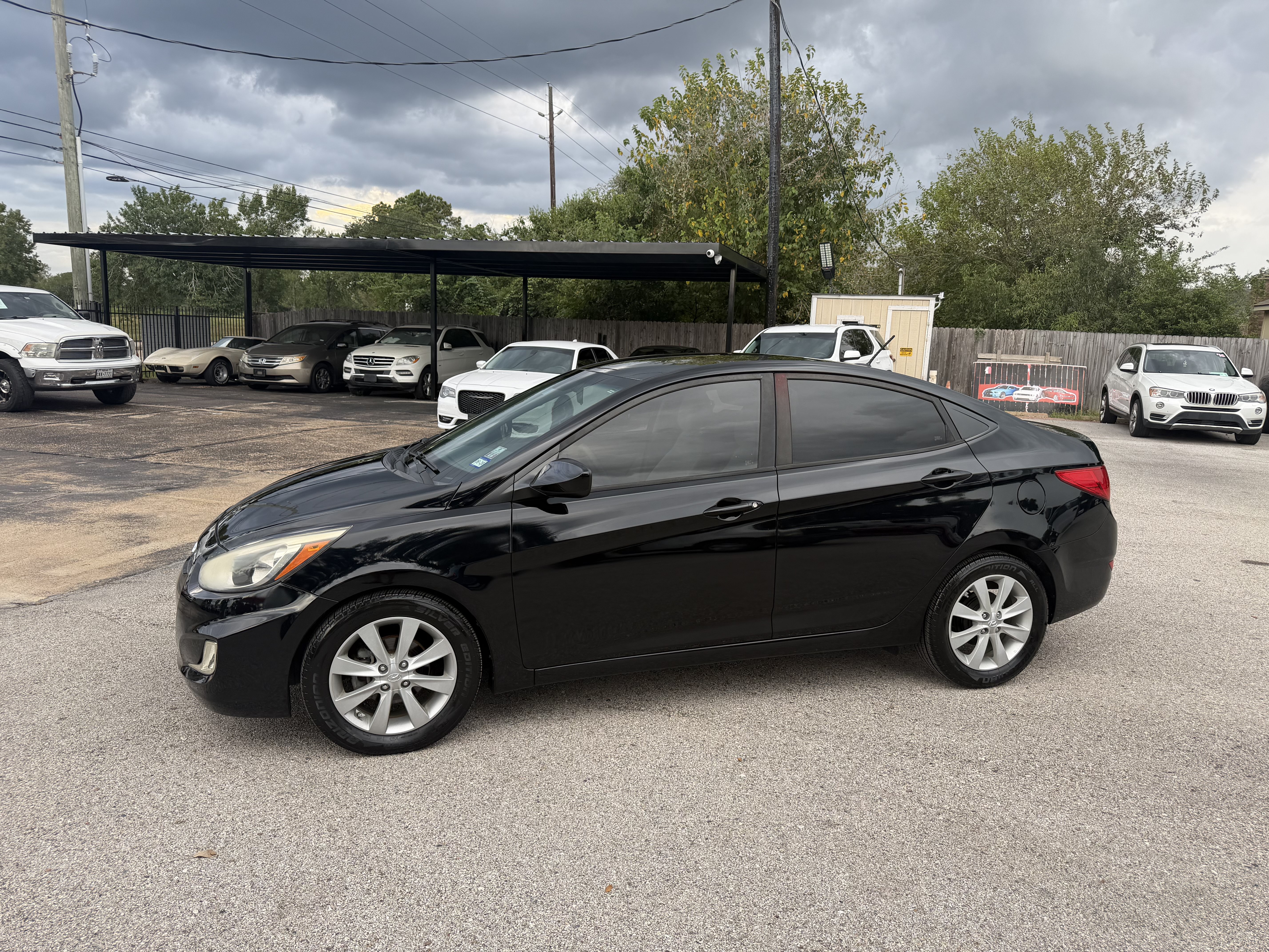 Used 2016 Hyundai Accent SE w/ Option Group 02 FWD image 10