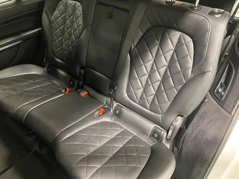 Used 2024 BMW X7 xDrive40i w/ Premium Package image 22