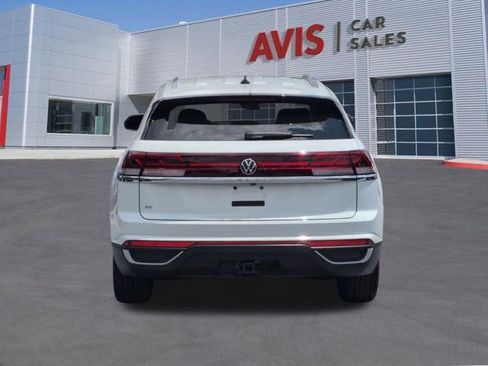 Used 2025 Volkswagen Atlas Cross Sport SE FWD image 7