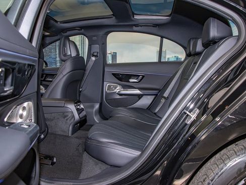 Used 2026 Mercedes-Benz E 450 4MATIC Sedan image 22