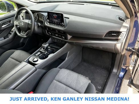 Certified 2025 Nissan Rogue SV AWD/4WD image 20
