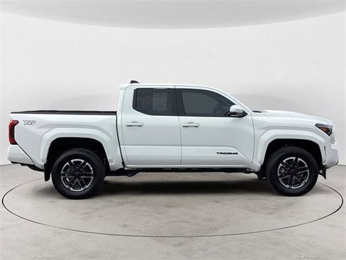 Used 2024 Toyota Tacoma TRD Sport image 6