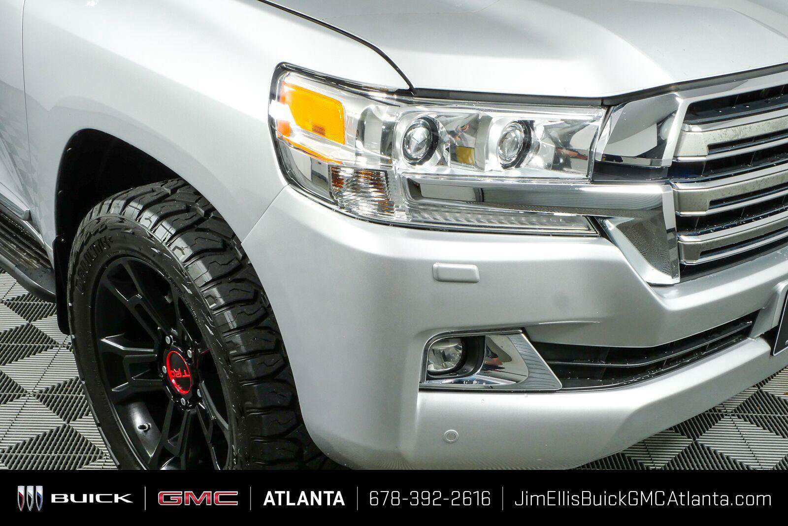 Used 2017 Toyota Land Cruiser AWD/4WD image 40