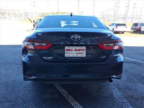 Used 2021 Toyota Camry LE image 6