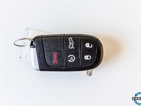 Used 2023 Chrysler 300 Touring w/ Sport Appearance Package image 32